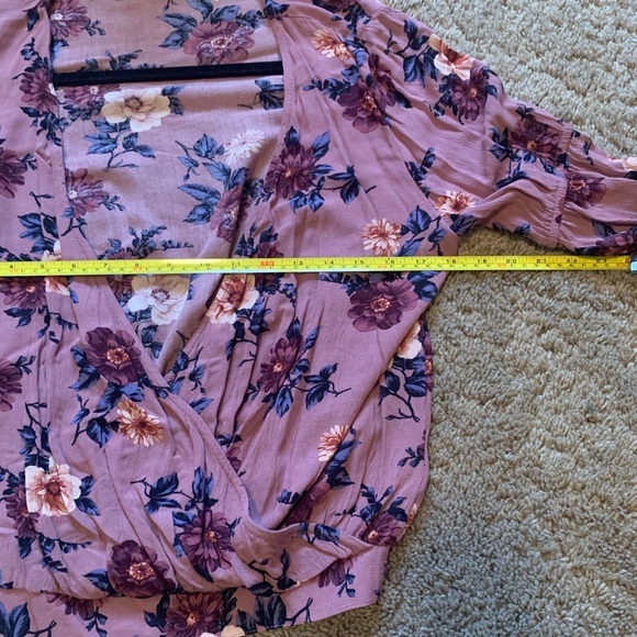American Eagle Outfitters Floral Print Top Size M - Picture 8 of 8